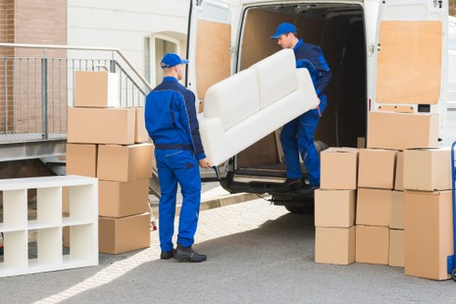 Reliable man with van service in Kennington with professional movers