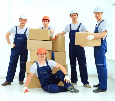 Benefits of choosing a man and van service in Kennington